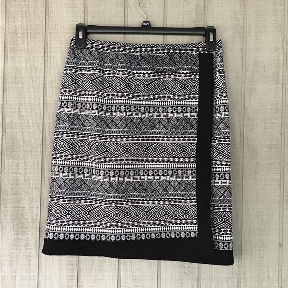 Black White Tribal Skirt - Picture 5 of 8